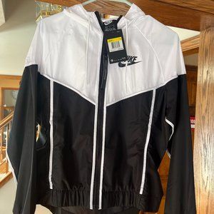Nike Womens Sportswear Windrunner Jacket (Small, Black/White) - NWT